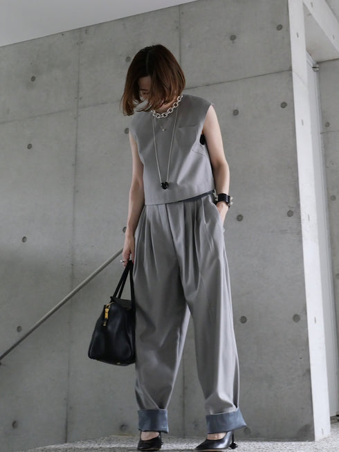 1209. smooth wool vest top(予約商品)