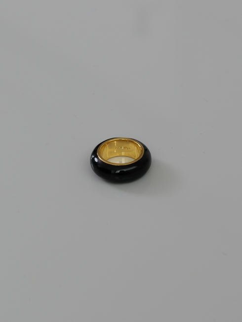 19. macaron † black