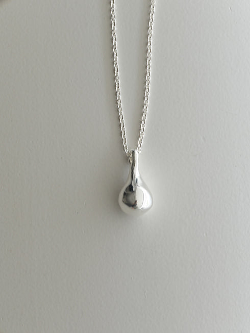 ✧ NEW ✧ floating drop necklace
