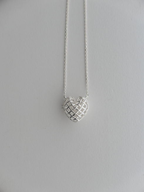peekaboo heart necklace