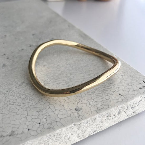 522. wave bangle