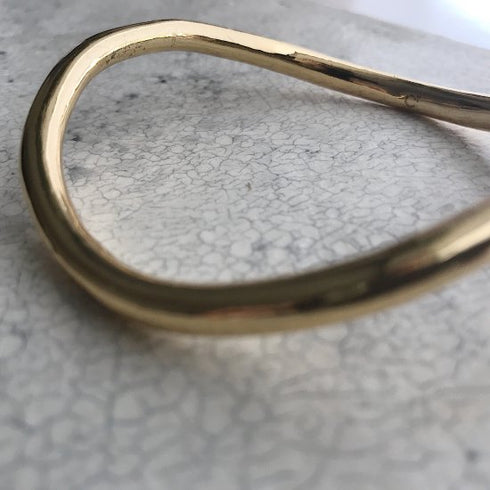 522. wave bangle