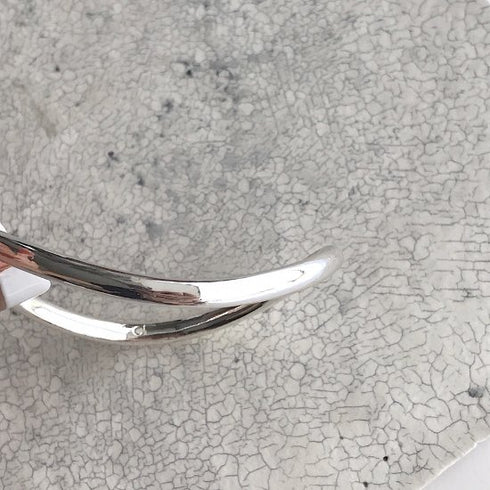 522. wave bangle
