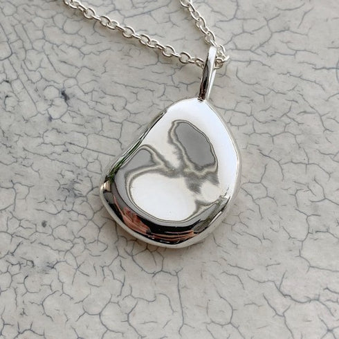 209. mini Manon necklace