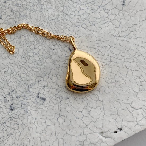 209. mini Manon necklace