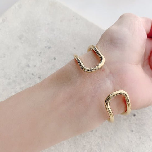 loop bangle
