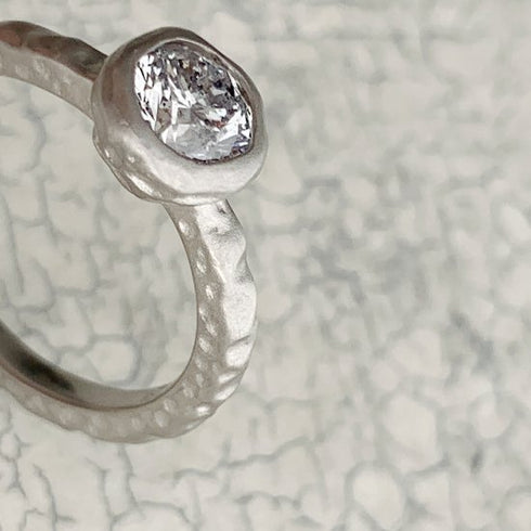 N°2 PT900 luxe diamond ring 0.7ct