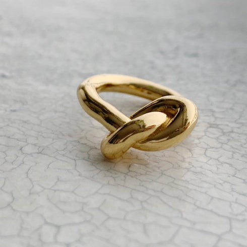 knot ring