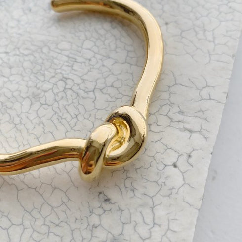knot bangle