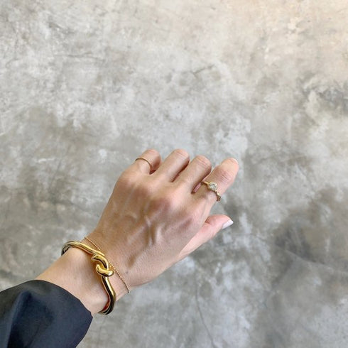 knot bangle