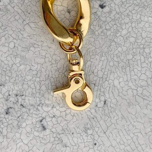 521. luxe chain brace
