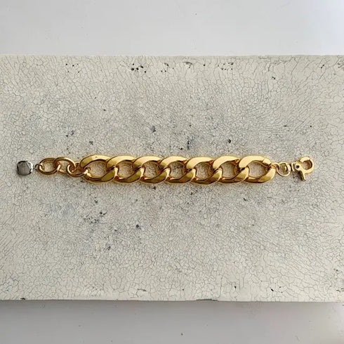 luxe chain brace