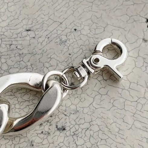521. luxe chain brace