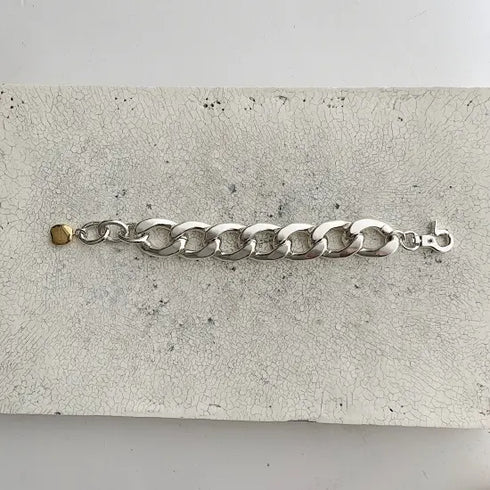 luxe chain brace