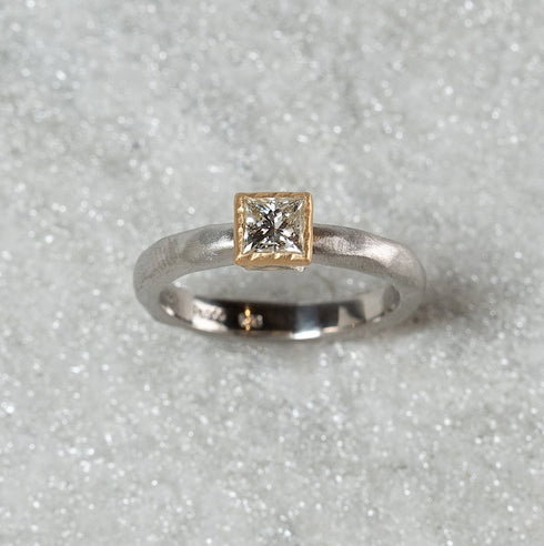 N°16 PTarm princes diamond ring