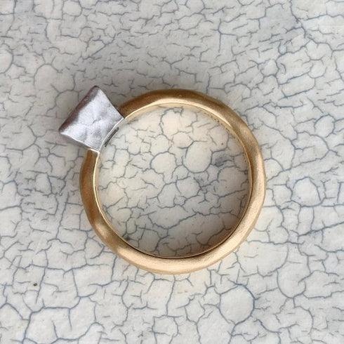 N°18 K18arm princess diamond ring 0.7ct up