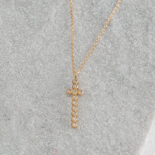 N°28 cross diamond necklace