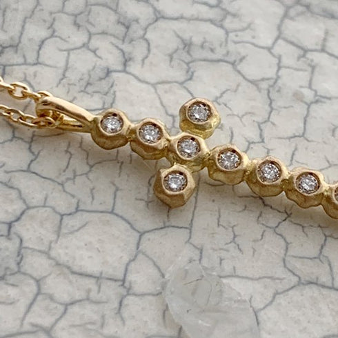 N°28 cross diamond necklace