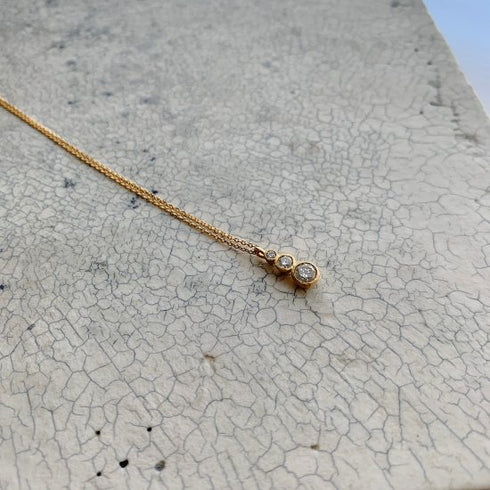 N°29 three dods diamond necklace