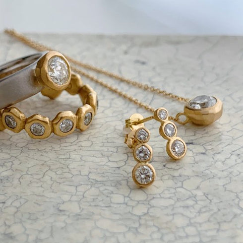 N°32 three dods diamond pierce