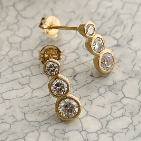 N°32 three dods diamond pierce