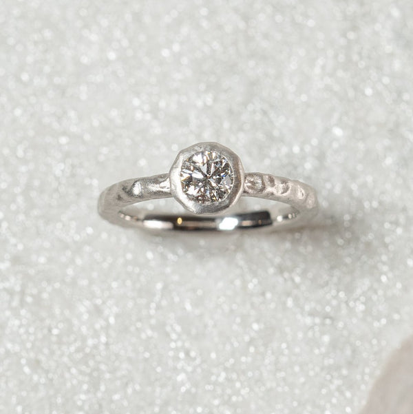 N°4 PT900 luxe diamond ring 0.5ct