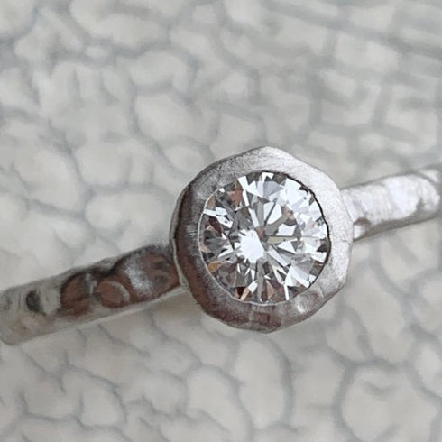 N°4 PT900 luxe diamond ring 0.5ct