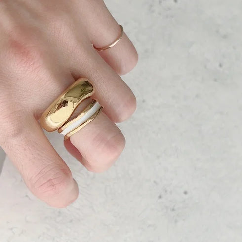 gold bobbin † white