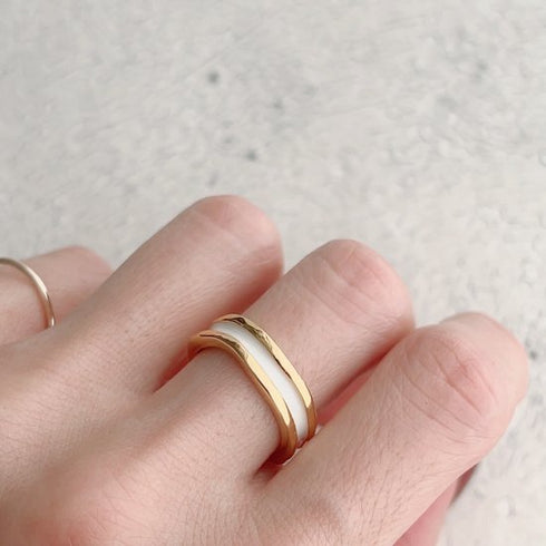 gold bobbin † white