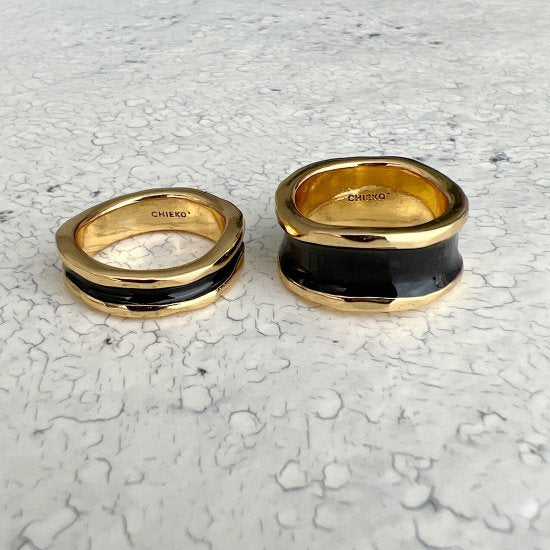 gold bobbin † black