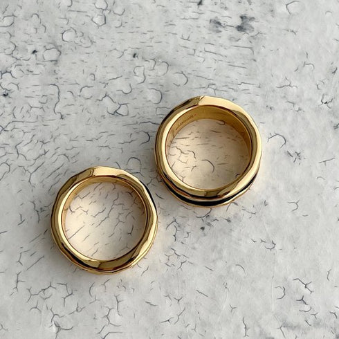 gold bobbin † black