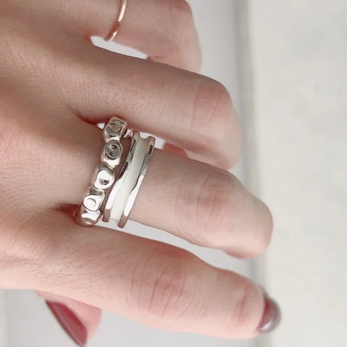 silver bobbin † white