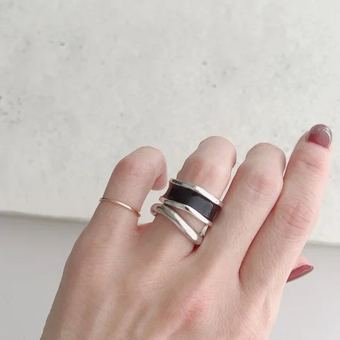 silver bobbin † black