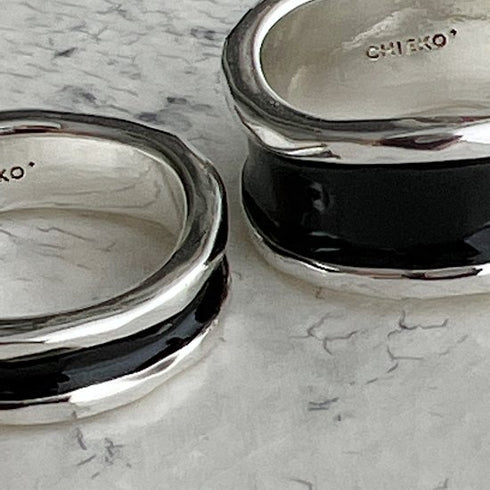 silver bobbin † black