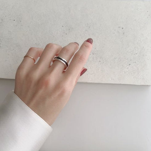 silver bobbin † black