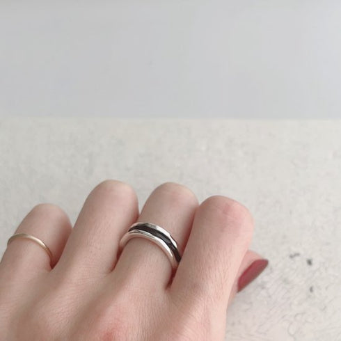 silver bobbin † black