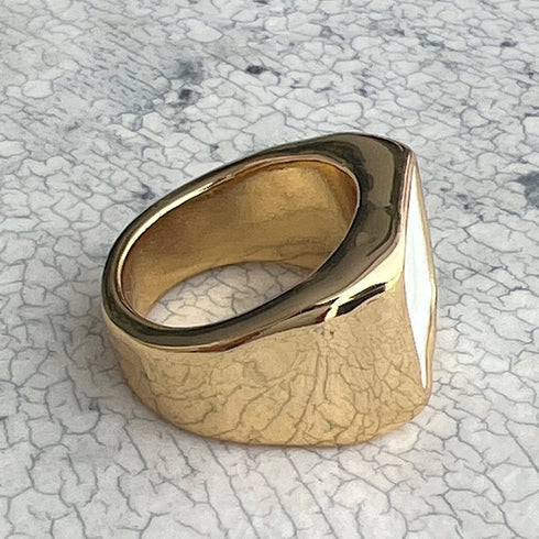 Lulu signet ring