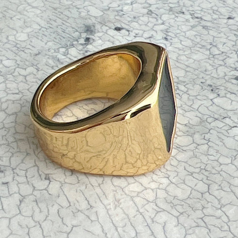 Lulu signet ring