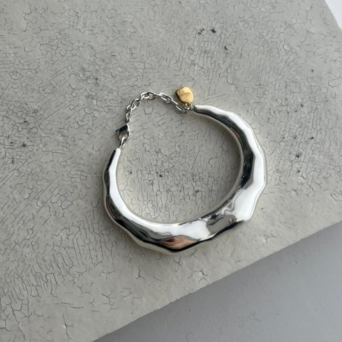 LUNA bangle
