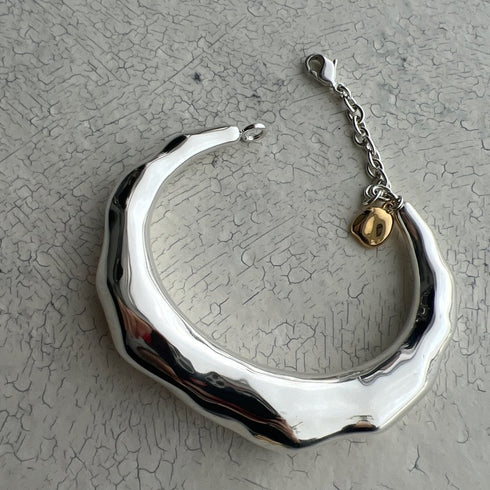 LUNA bangle