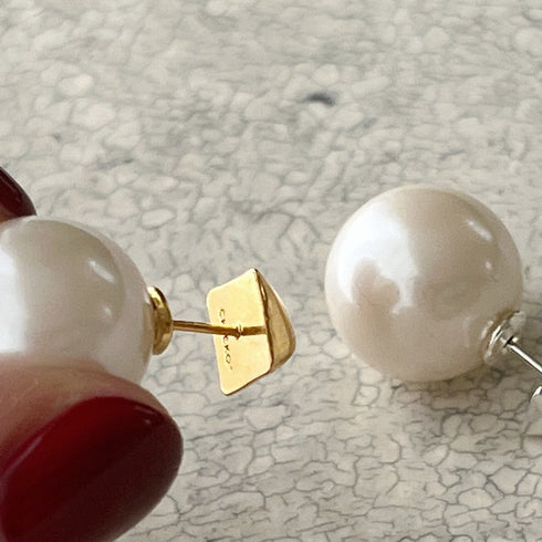 pyramid studs pierce