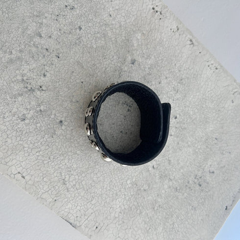 studs leather bangle