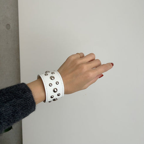 studs leather bangle