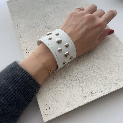 studs leather bangle
