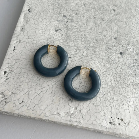 401. Big hoop pierce