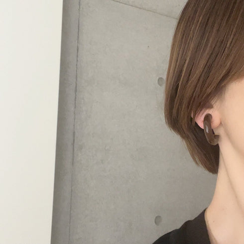 401. Big hoop earring