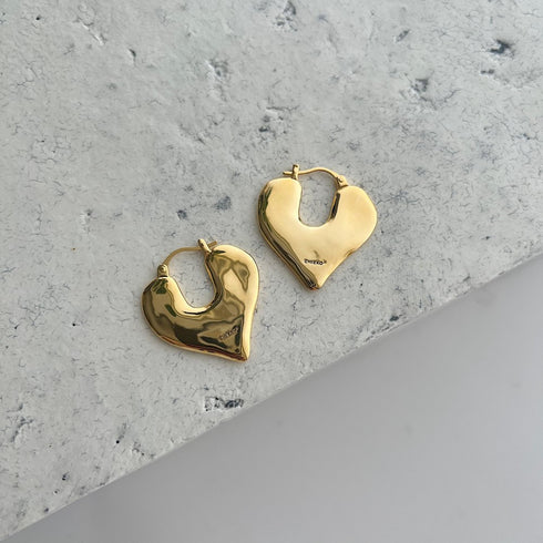 423. heart stock pierce
