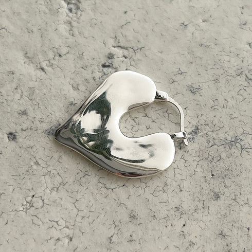 423. heart stock pierce