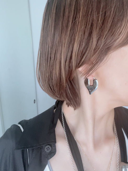 423. heart stock pierce