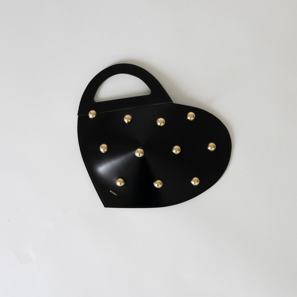 【未使用品】CHIEKO+ Leather Heart bag Heart studs bag ｜CHIEKO+(チエコプラス)公式通販